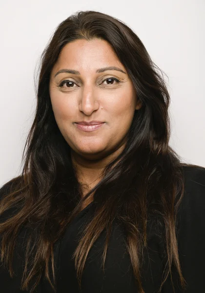 Farah  Aziz 